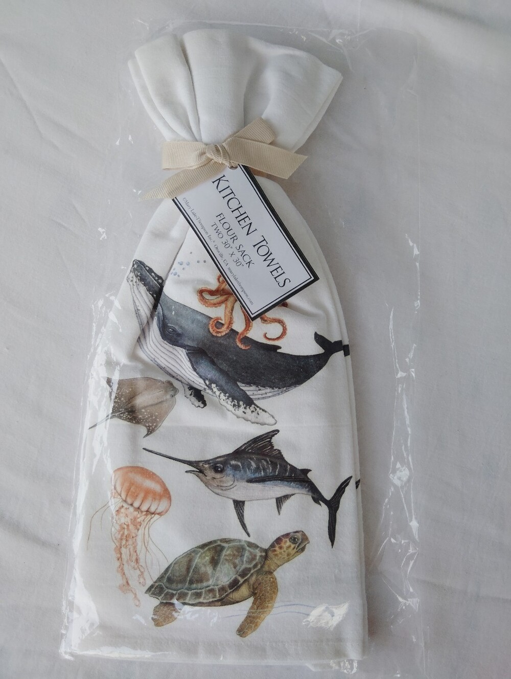 Mary lake Thompson Kitchen Towels Seashell & Marine Life Print - White